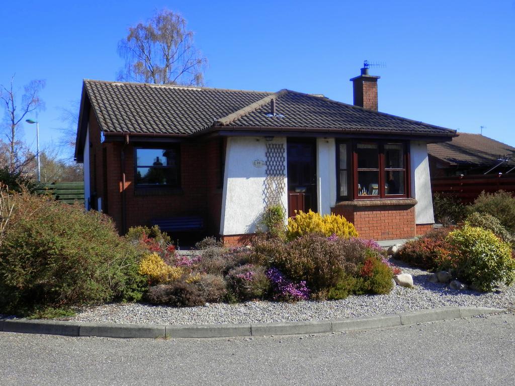 Cairngorm Highland Bungalows Aviemore Rum bild