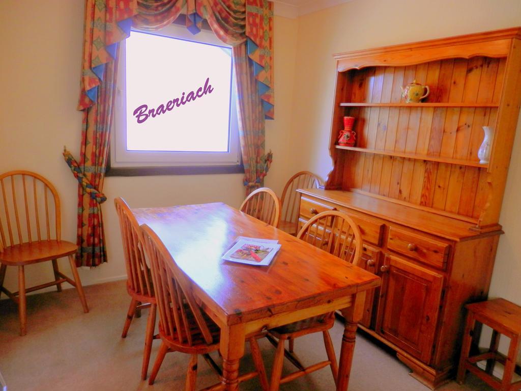 Cairngorm Highland Bungalows Aviemore Exteriör bild