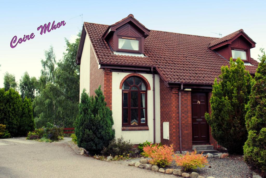 Cairngorm Highland Bungalows Aviemore Exteriör bild